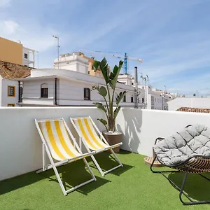 Enjoy At Our Fully Equipped 2br Town House, Beach- 1min , Estepona Spain